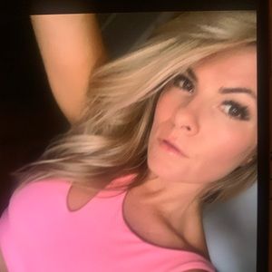 Meet your Posher, Abigail